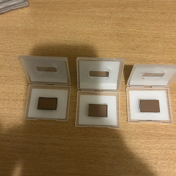 Mary Kay Mineral Eye Color - Driftwood - Picture 7 of 7